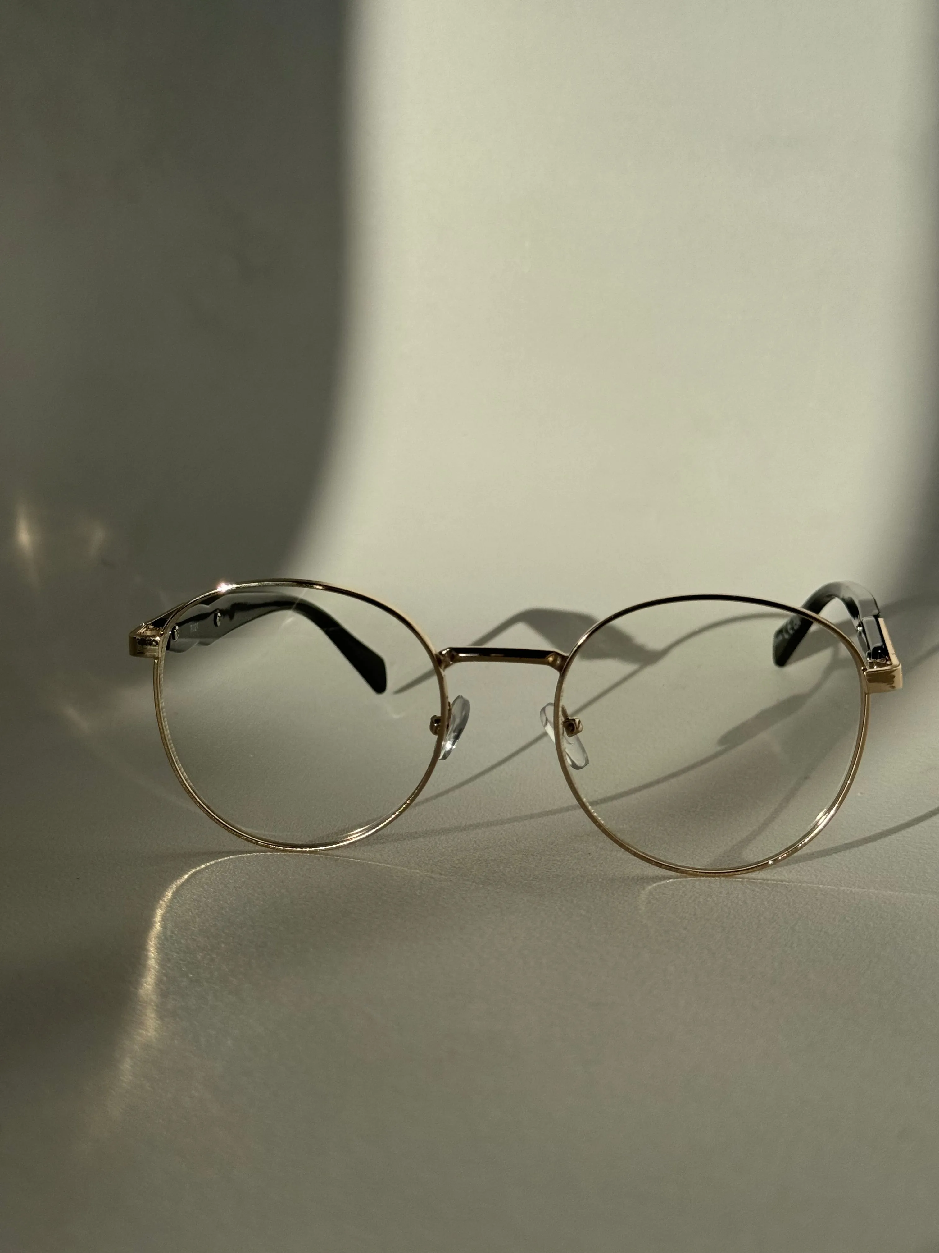 Davon Classic 80s Style Sunglasses In Clear