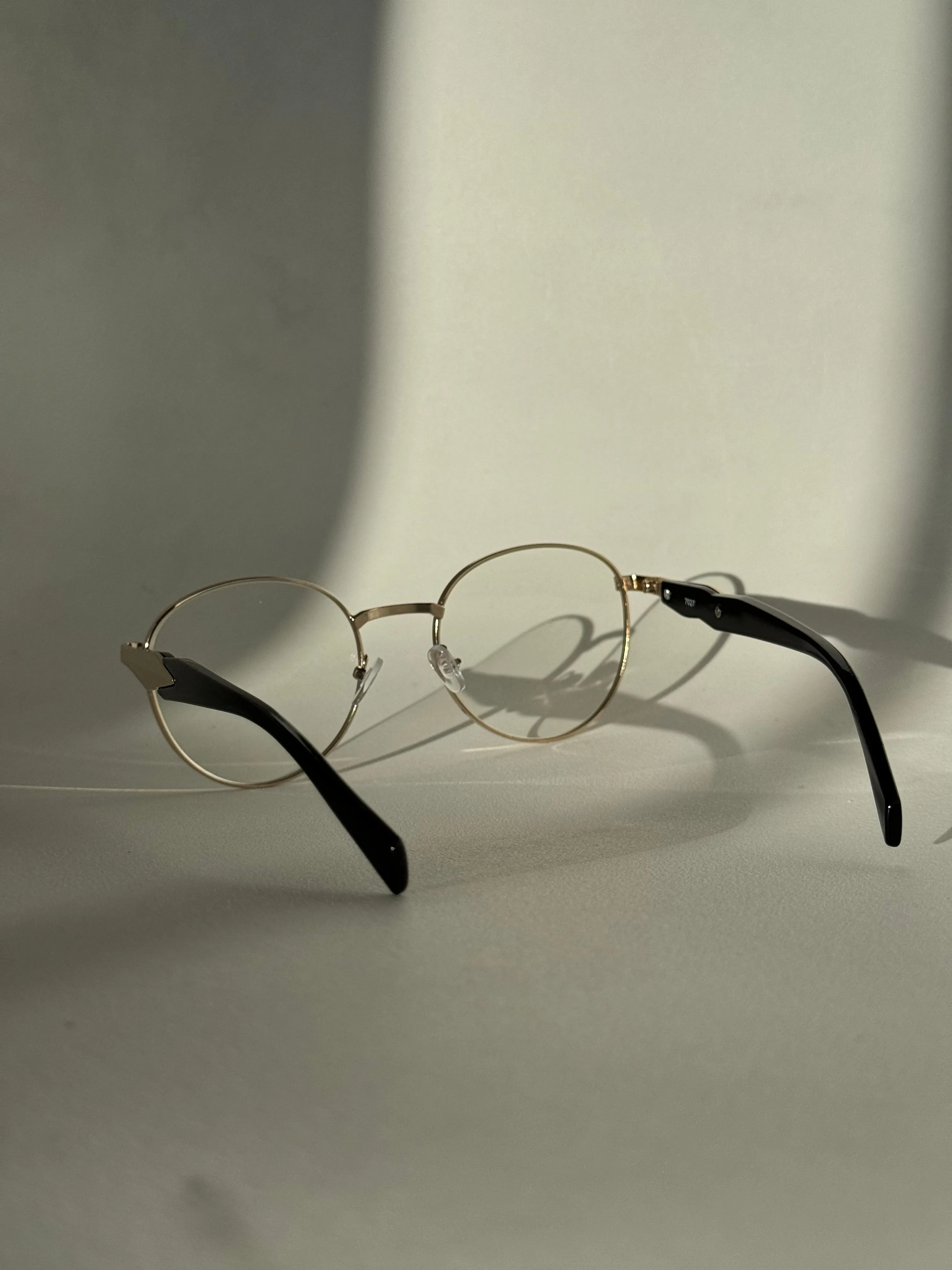 Davon Classic 80s Style Sunglasses In Clear