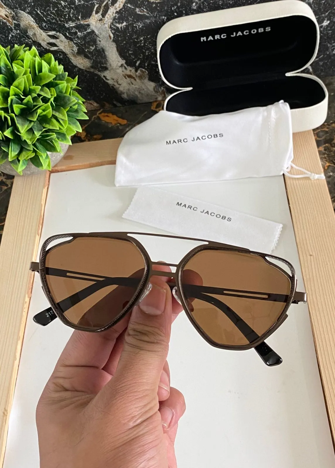 Marc Jacobs Unique Steampunk Lens Retro Brown Color Metal Frame Sunglasses UV 400 protection Anti Eyestrain High Quality Sunglass For Men's And Women's MJ-UV-401