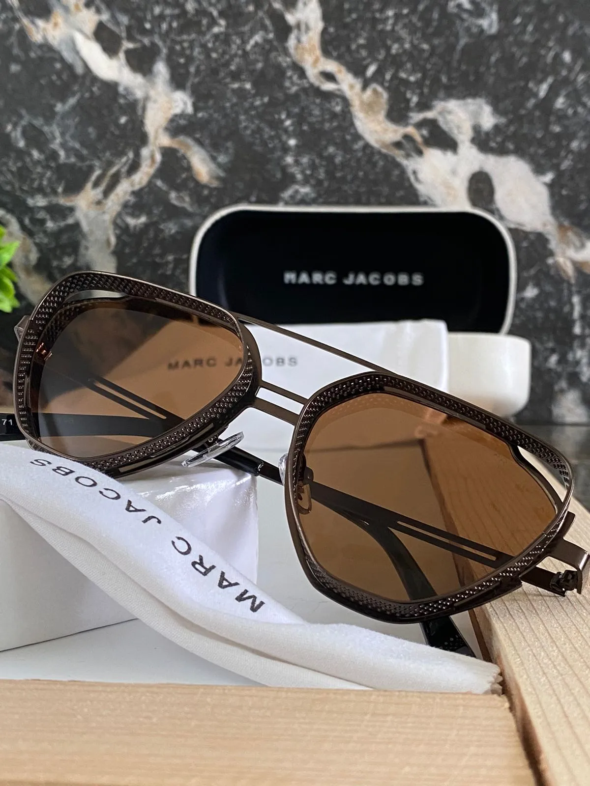 Marc Jacobs Unique Steampunk Lens Retro Brown Color Metal Frame Sunglasses UV 400 protection Anti Eyestrain High Quality Sunglass For Men's And Women's MJ-UV-401