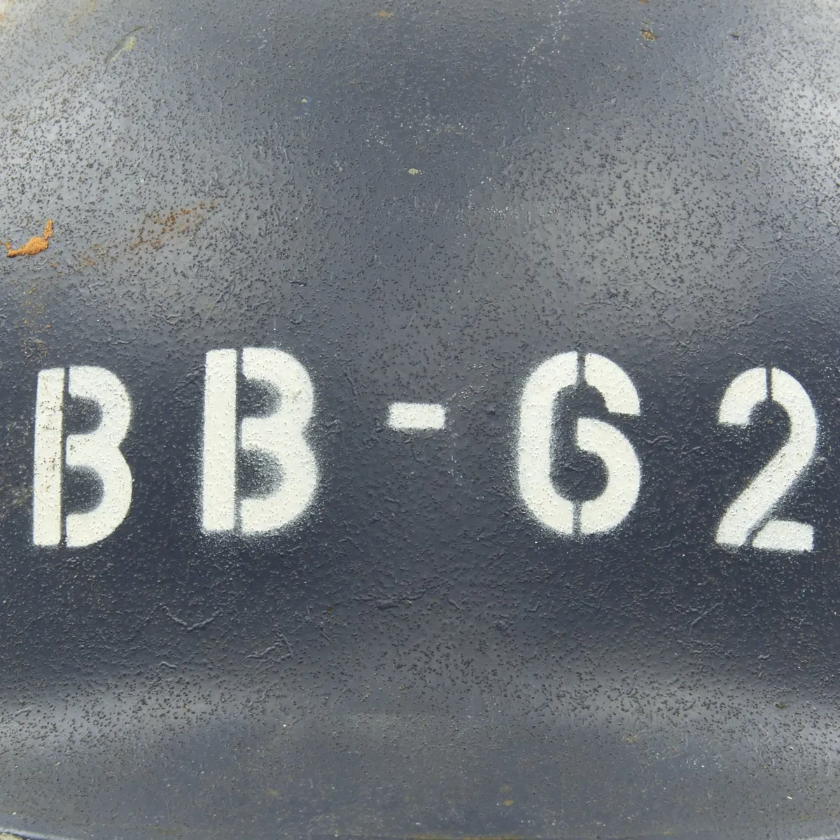 Original Korean War USN USS New Jersey BB-62 Rear Seam M1 Helmet with CAPAC Liner
