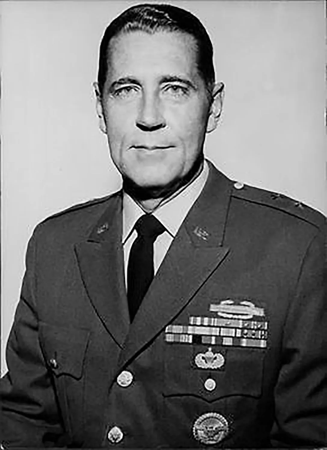 Original U.S. Vietnam War Lieutenant General John Hancock Hay 1st Infantry Division Commander Uniform - Distinguished Service Cross Recipient