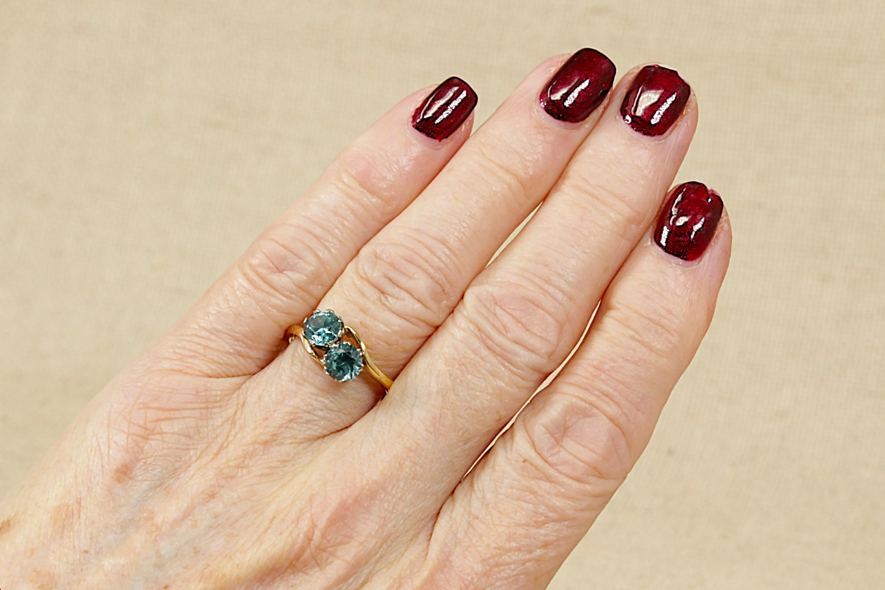Vintage 18ct Gold & Blue Zircon Duo Ring